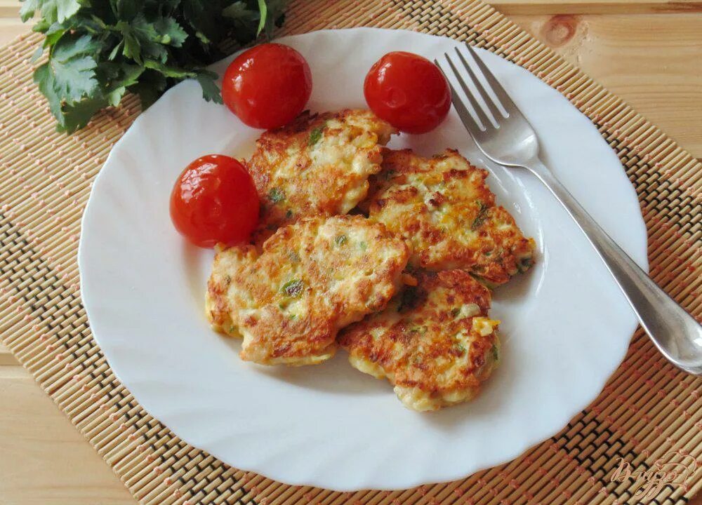 Juicy chicken chops under a cheese cap - Detailed recipes with photos.
