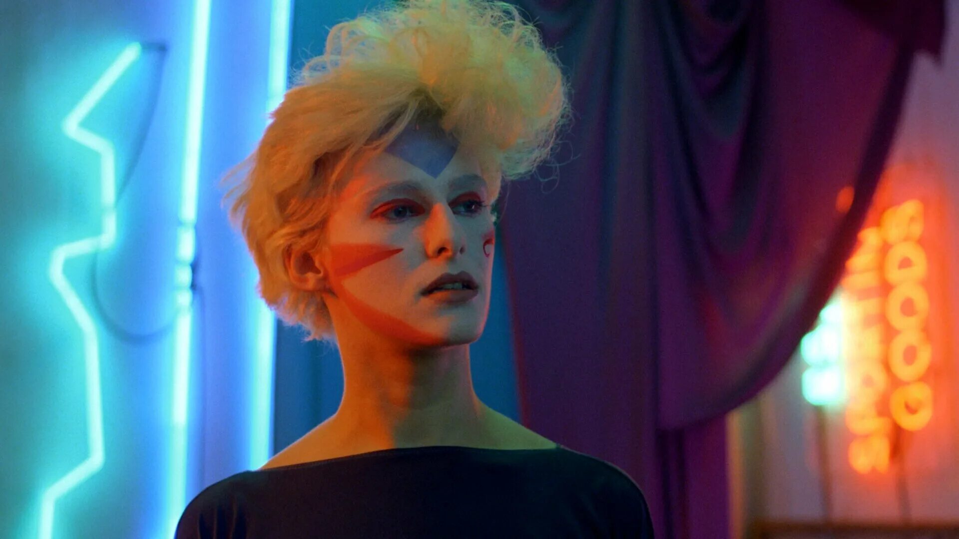 Энн карлайл жидкое небо. Энн карлайл в молодости. Ольга владимировна карлайл. Olivia de havilland 1940s. Мэри карлайл.