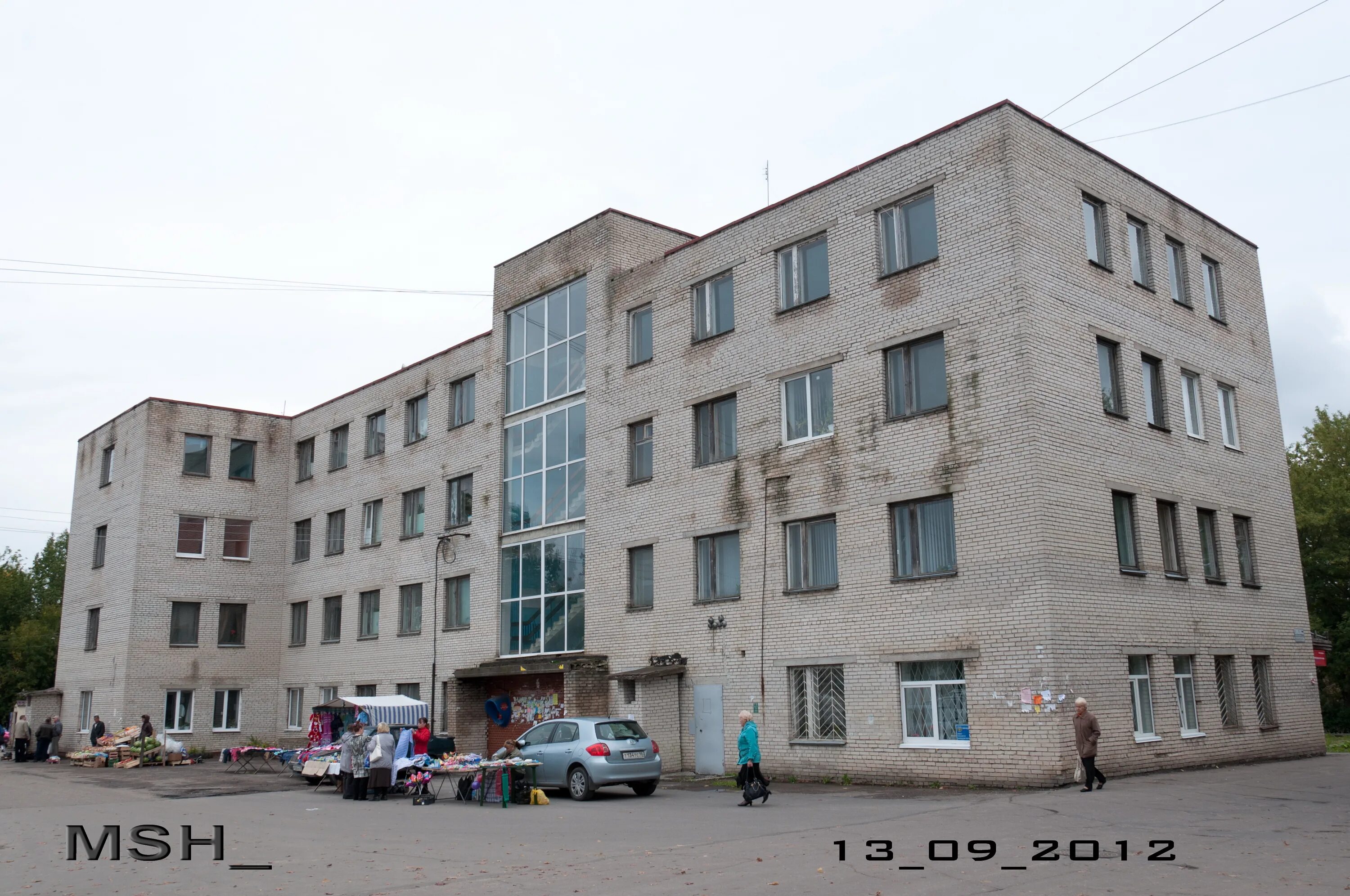 Колпаны гатчина. Большие колпаны. Лен обл большие колпаны. Гаражи в больших колпанах. Большие колпаны население.