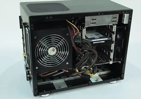 Комп выключается в игры