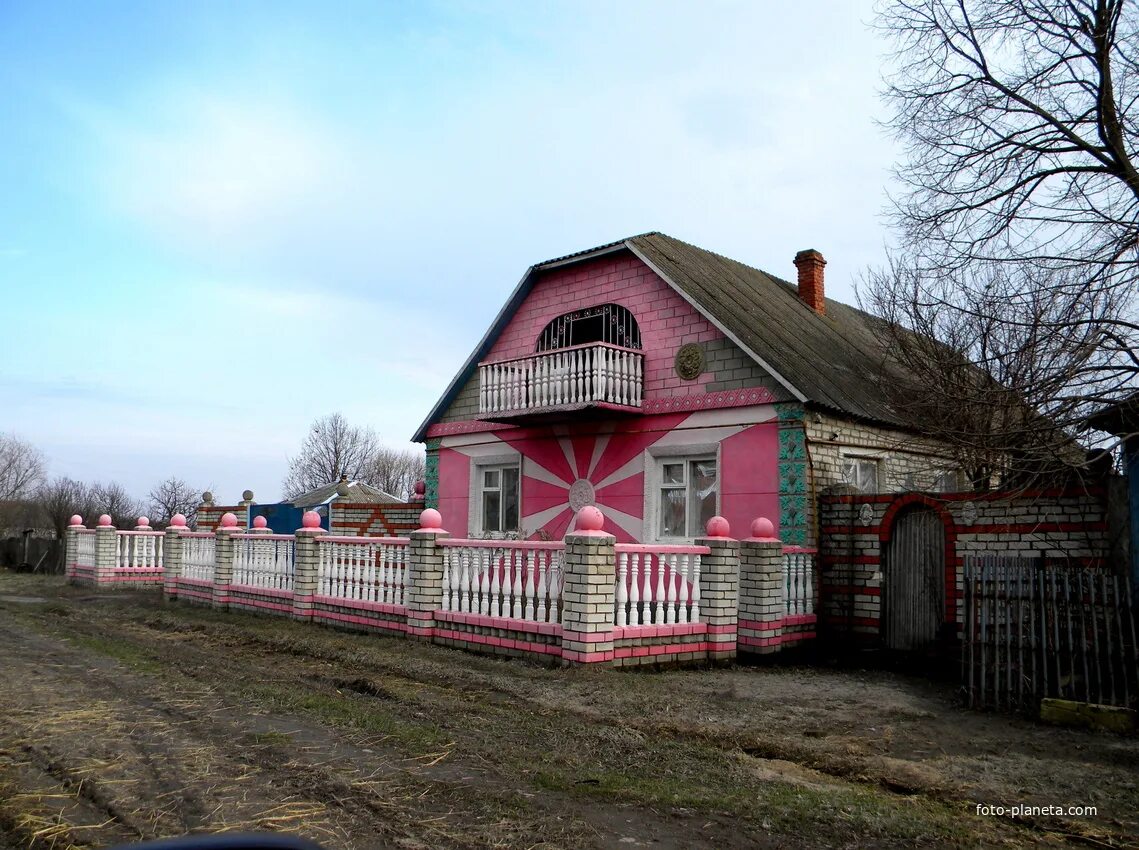Дом в орликах. Село пятницкое белгородская область. Погода орлик чернянский белгородская область. Белгород дороги. Чернянский районный краеведческий музей.
