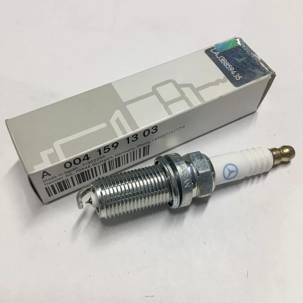 0041595803 свеча зажигания. свечи зажигание на mersedes c 180. оригинальные свечи мерседес. свеча зажигания ngk 95875 silzkfr8d7s. A0001590500.