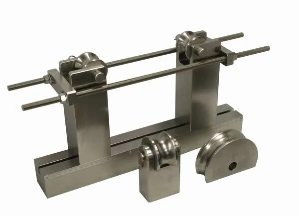 испытания датчиков на вибростенде. проверка прочности крепления оборудования. испытание болтов на срез. оснастка для испытания болтов на разрыв. оснастка для испытаний.