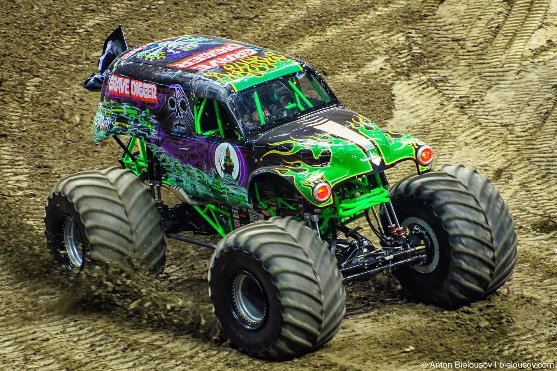 Cars monster trucks inc. Cars monster trucks inc. Газ 53 монстр трак. Монстр трак monster energy. Cars monster trucks inc.