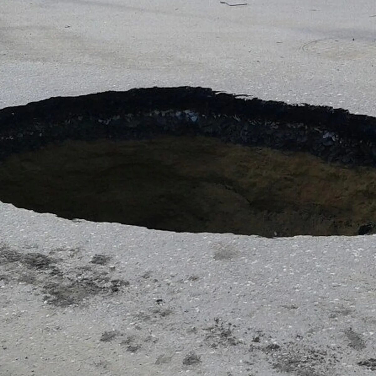 страшная яма. ищу ямой. ищу ямой. топили детей в выгребной яме. ищу ямой.