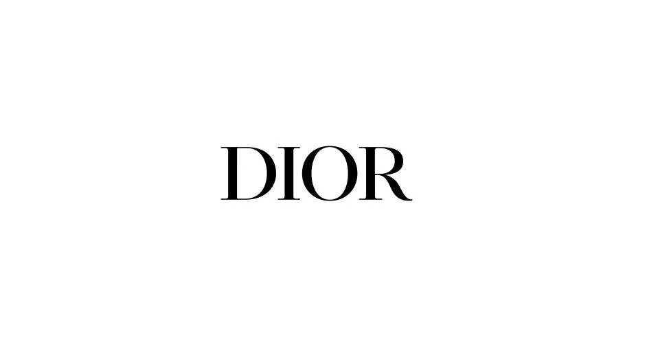 Dior Finally Ends Its E-Commerce Embargo Dior, Chanel decor, Fashion wall art