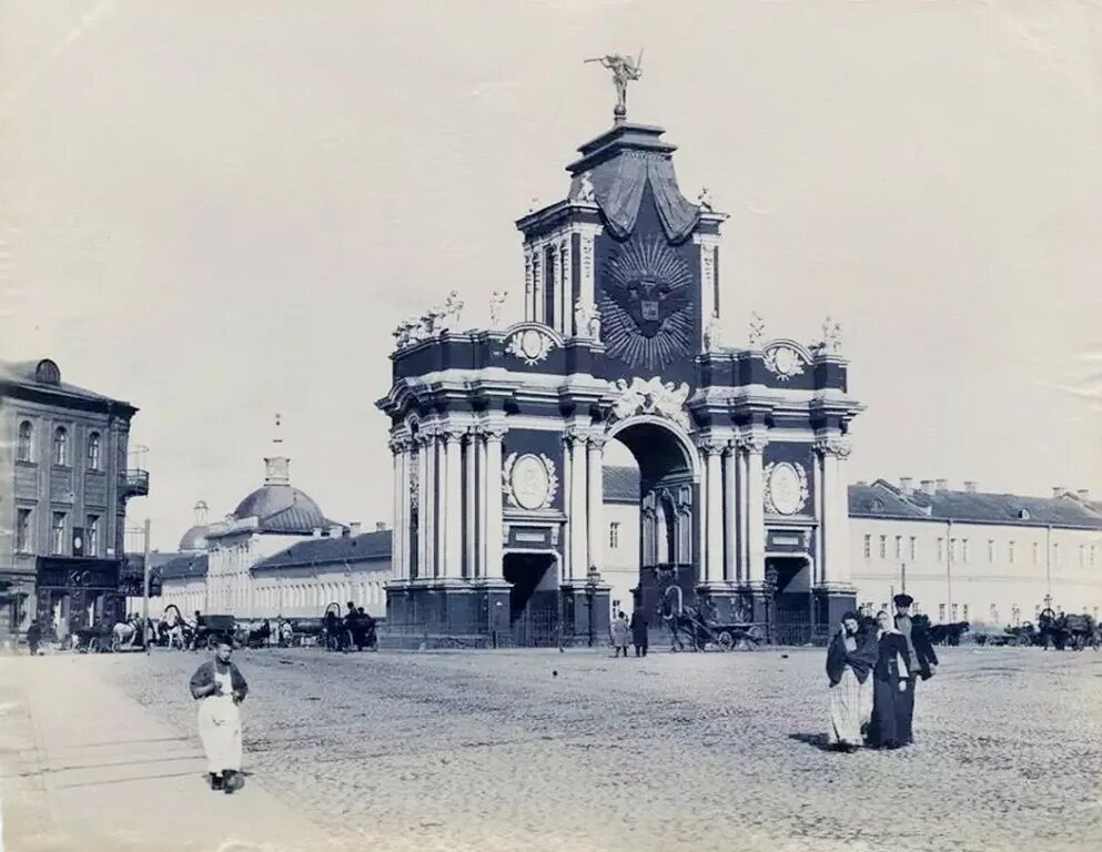 Каменные красные ворота в москве 1753 1757. Красные ворота москва 1900. Ухтомский красные ворота марка. Красные ворота 1742. Площадь красные ворота в москве сейчас.