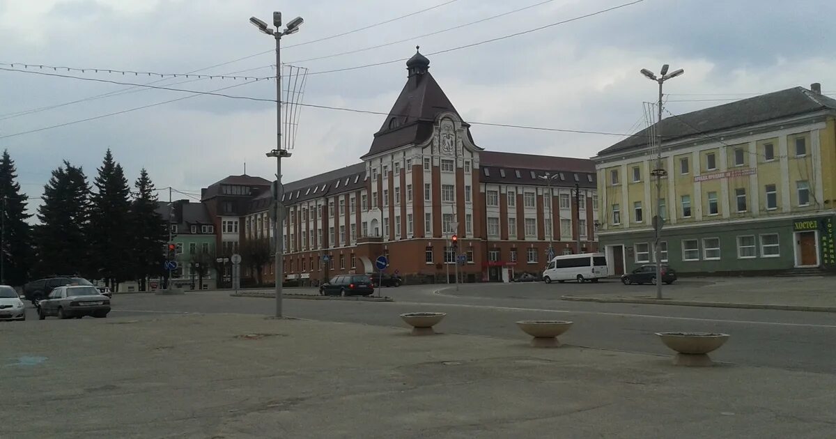 Центральная площадь Гусев Калининградская область. Новая площадь в Гусеве Калининградской области. Площадь Гусева Калининградской области. Город Гусев площадь. Время в гусеве