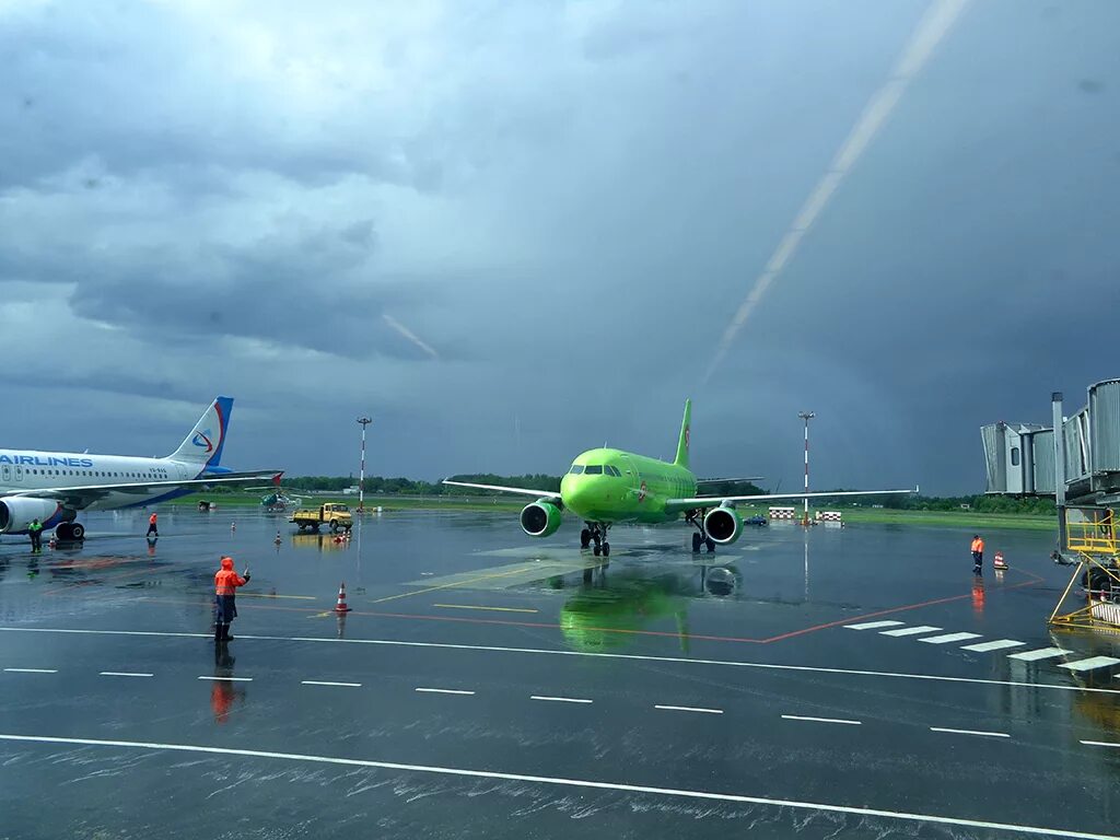 Аэропорт храброво калининград. Поселок храброво фото. П храброво. Аэропорт храброво. П храброво.