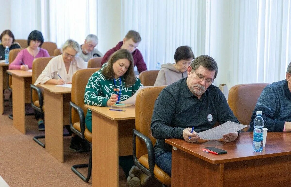 Е н мешалкин новосибирск. Тотальный диктант 2025 новосибирск. сотрудники мешалкина новосибирск. реабилитация.