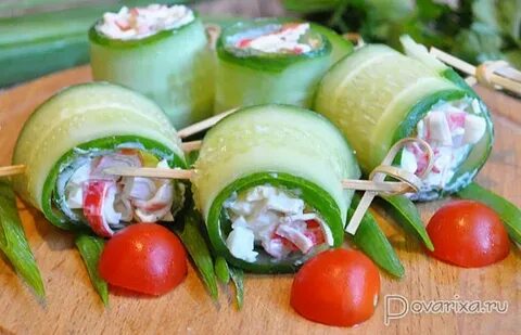 Рулетики из огурца и крабовых палочек