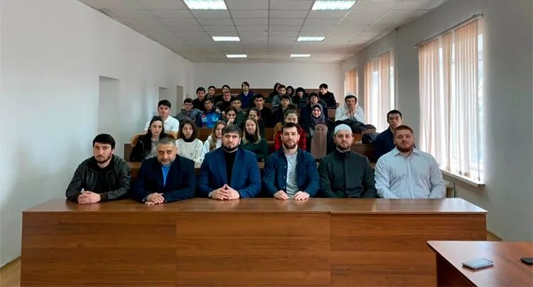 Шашлычная мурад махачкала. Ростовский экономический университет в махачкале. филиал ростовского университета в махачкале. ринх махачкала. филиал ростовского университета в махачкале архитектор.