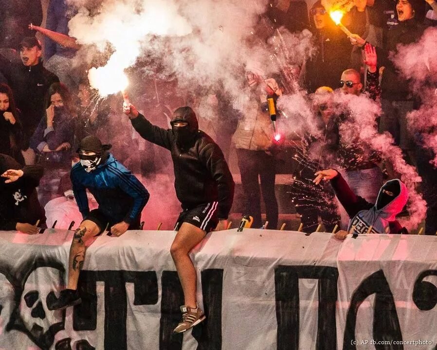 Ultras style. Slask wroclaw hooligans. Ultras style. Стиль ультрас классический в одежде. Футбольные хулиганы казуал.
