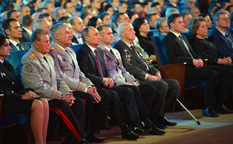 С днем отставка