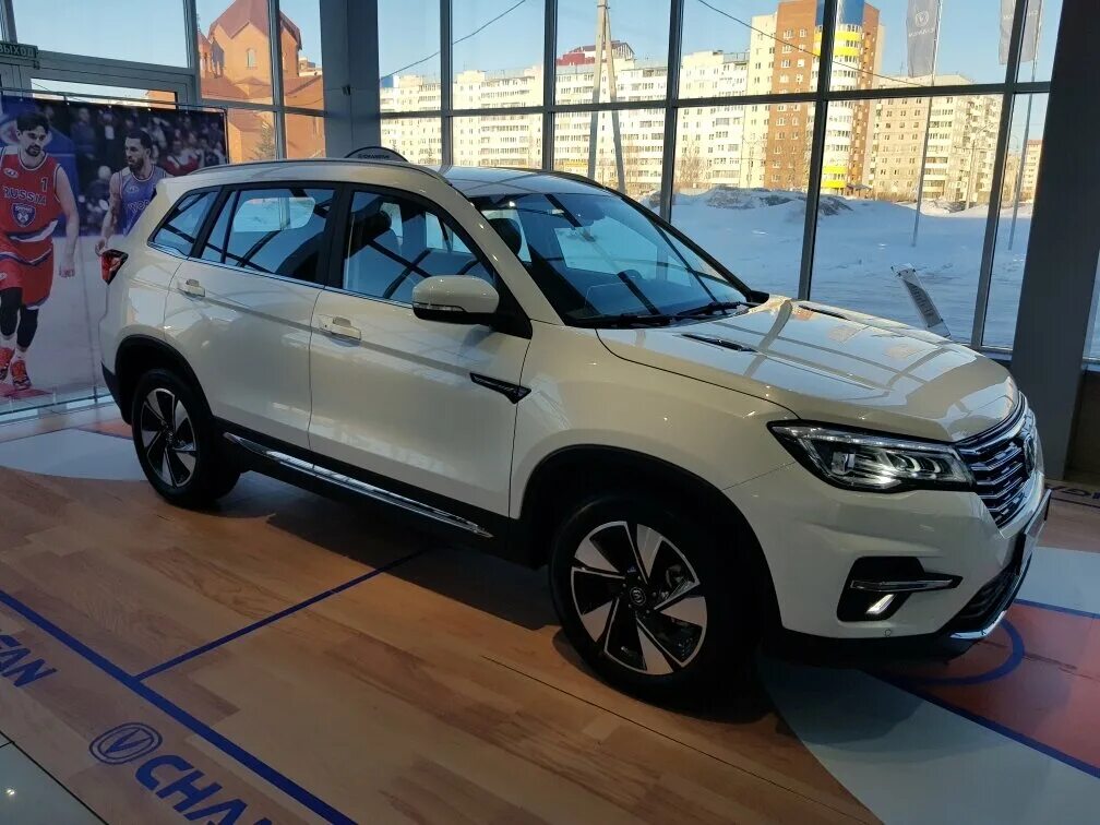 Чанган sc75. Changan 75. Чанган ц Икс 75. Чанган кроссовер 2021.