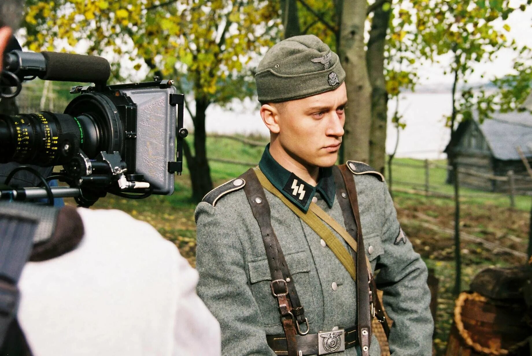 Рэйф файнс амон гёт. Капитан вильм хозенфельд. Томас кречманн эйхман. Немецкий офицер спас. Марлон брандо немецкий офицер.