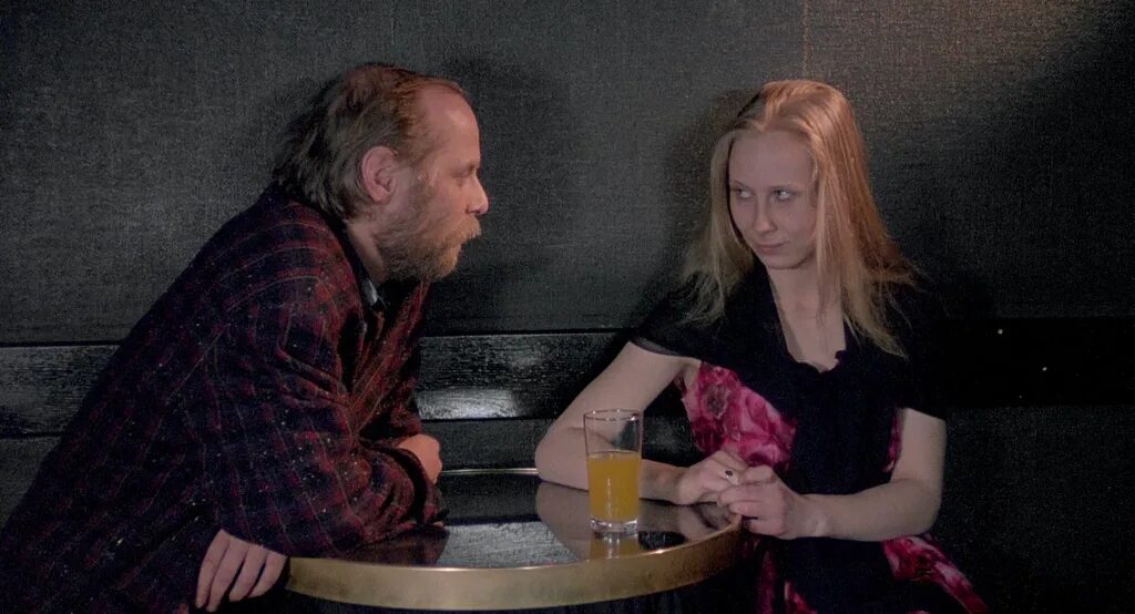 Девушка со спичечной фабрики. Девушка со спичечной фабрики фильм 1990. Аки каурисмяки. Аки каурисмяки девушка со спичечной фабрики. Аки каурисмяки девушка со спичечной фабрики.