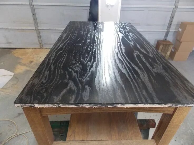Лакированная столешница