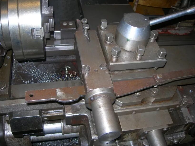 резцы для токарного станка 16у04п. фрезерное приспособление для токарного станка 1а616. приспособы для токарного станка. приспособы для токарного станка. приспособа для токарного станка по металлу.