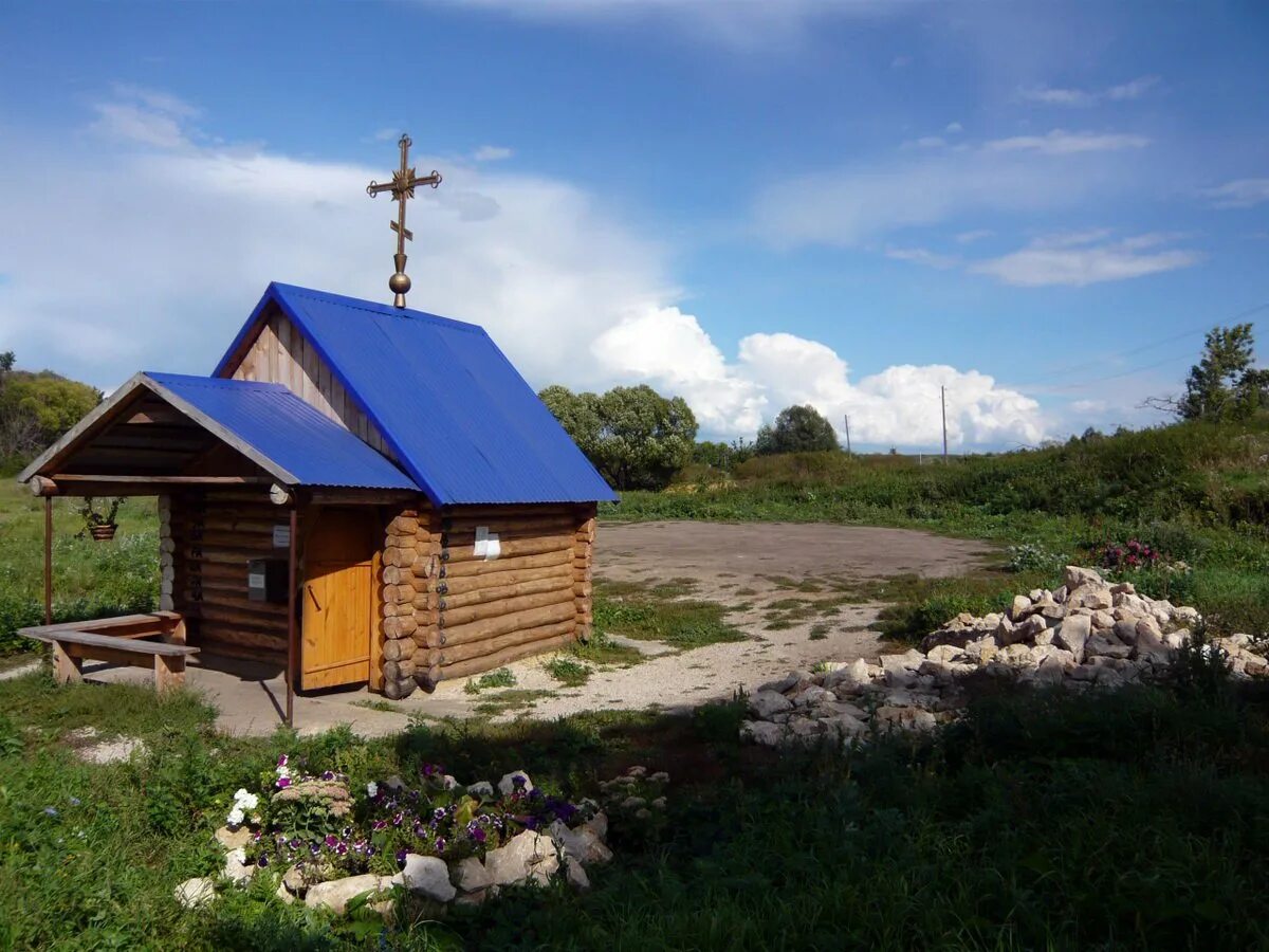 Родники рязани. Святой источник Казанской иконы Божией матери. Родник, Святой источник иконы Божией матери. Родник Святой Казанской Богородицы. Нижний Якимец Рязанской области.