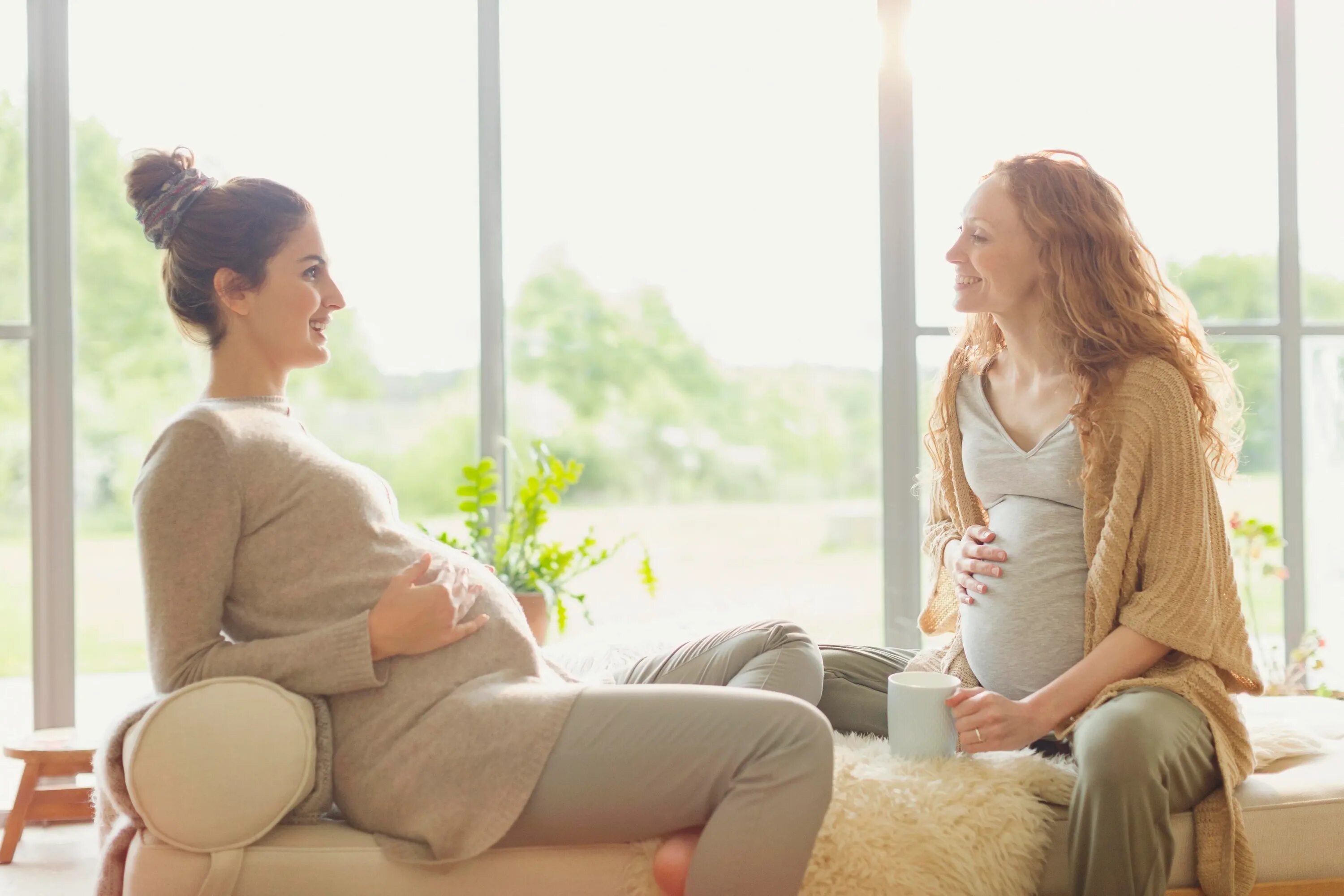 Вторая беременность девочкой. Поддержка беременных. Две беременные девушки. Беременные , Home.