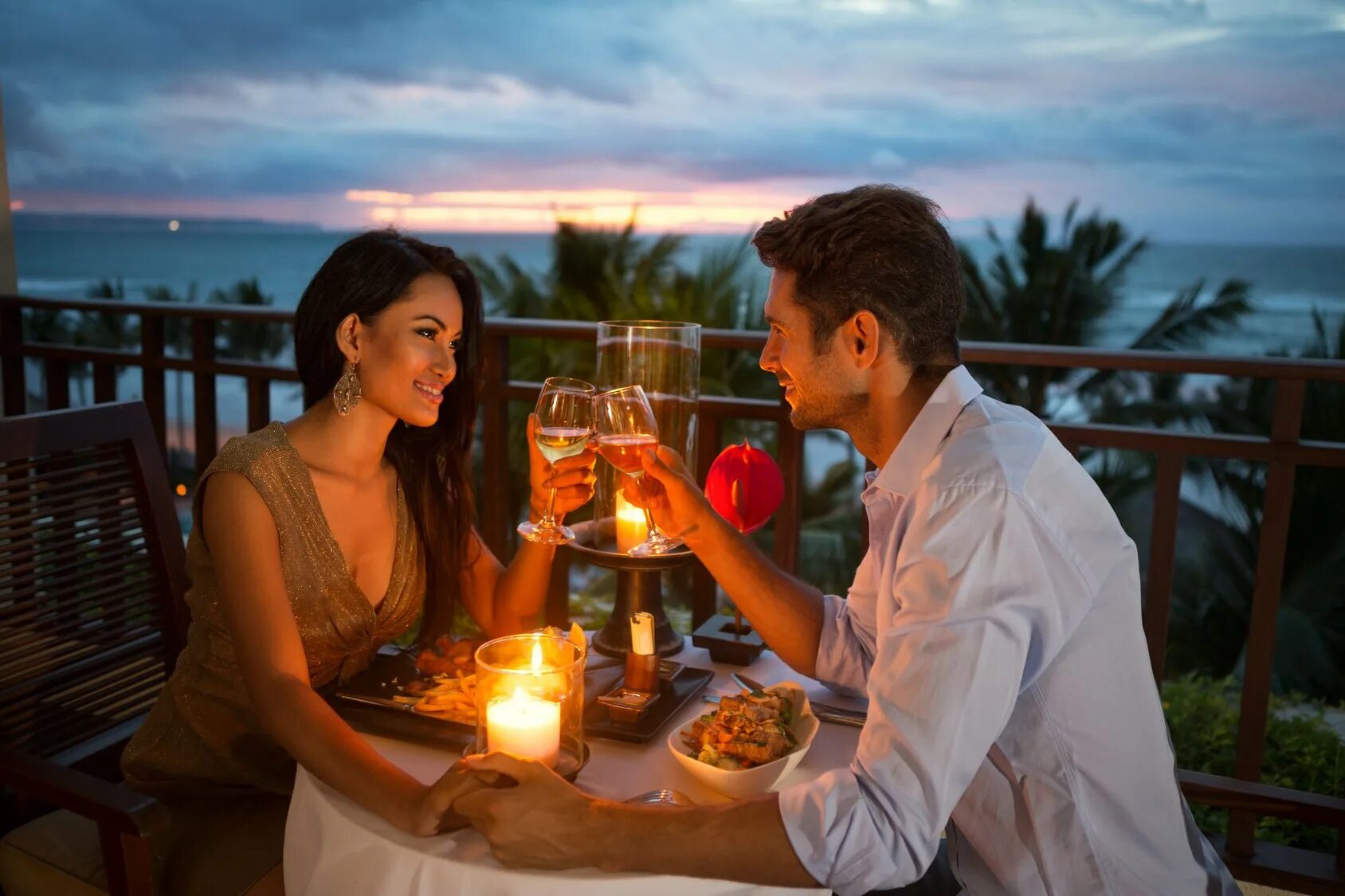Ужином поделись с врагом. Романтический ужин. Романтический вечер. Романтичный ужин на двоих. Романтичные картинки.