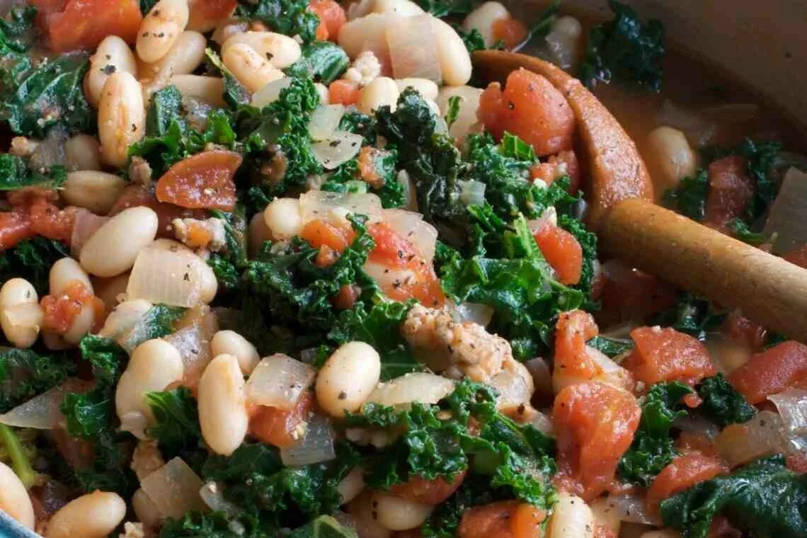Фасоль под. Блюда с фасолью. фасоль с овощами. блюда с белой фасолью. закуска из фасоли с овощами.