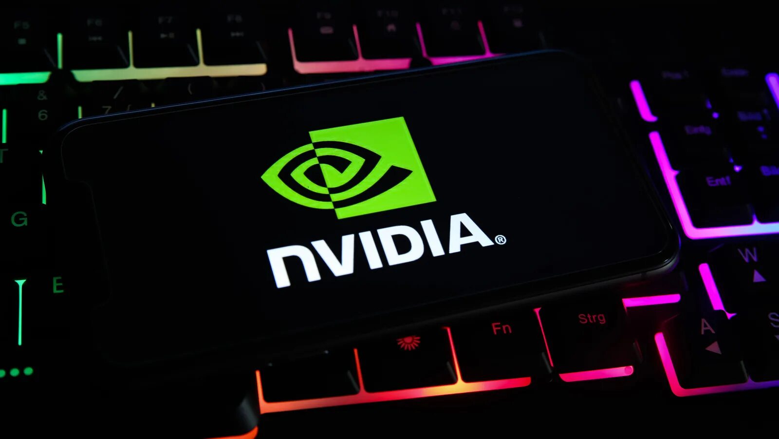 Nvidia patcher. Geforce. nvidia g-sync logo. игровой коврик нвидиа. акции нвидиа.