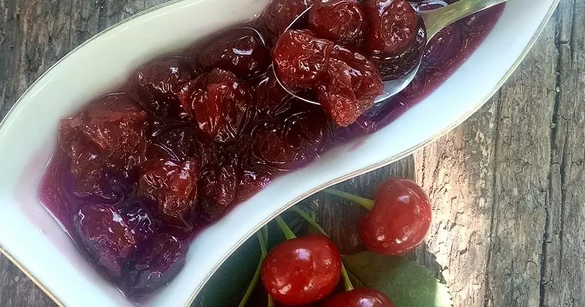 Рецепт вкусного варенья из вишни без косточек. Вишневое варенье. варенье из вишни. королевское вишнёвое варенье. черешня варенье.