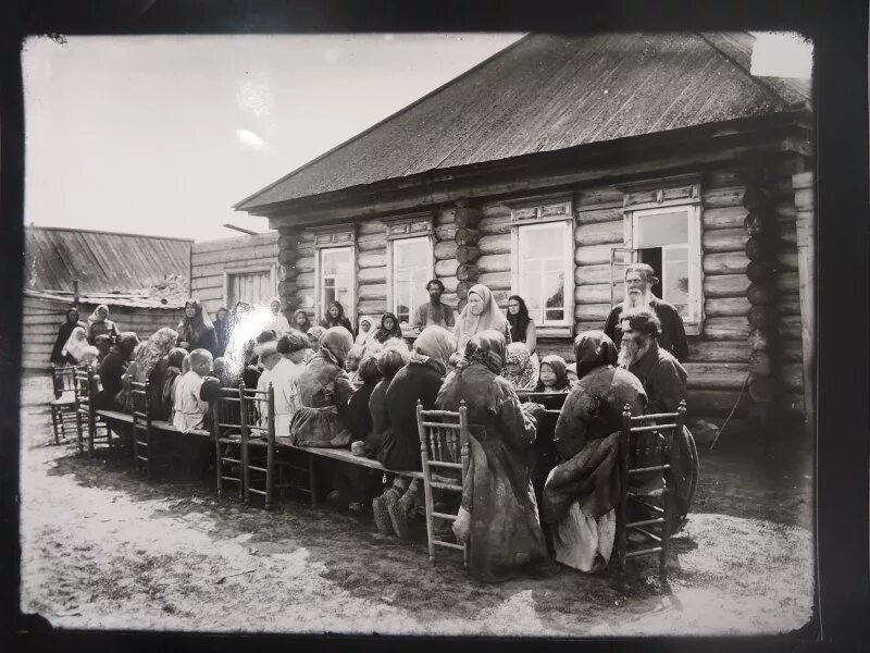 Деревенская фотография летопись нашего народа настенная. Голодный год в Нижегородской губернии 1891-1892. Нижегородская Губерния 19 век. Народная столовая 1891.