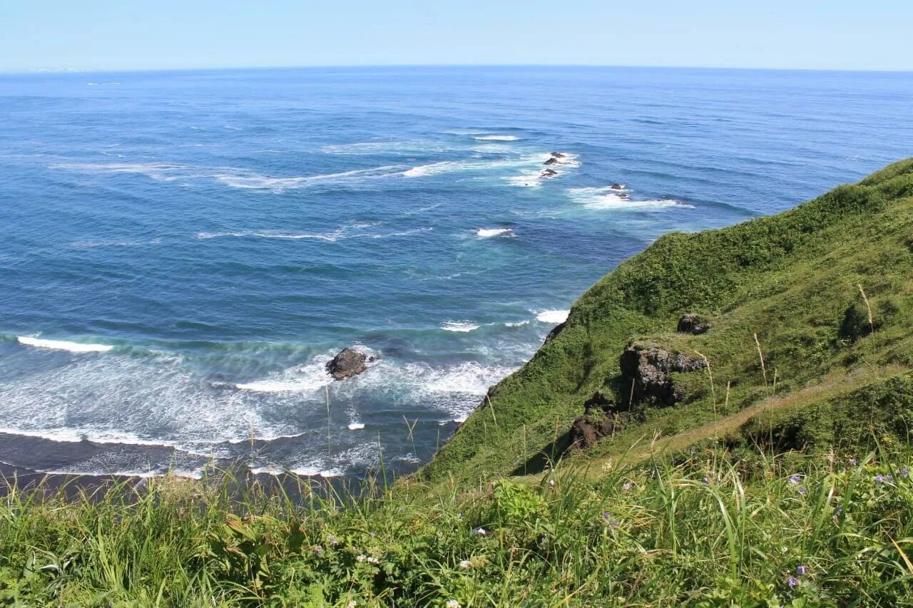 Камчатка маяк три брата. Мыс камчатки транспортная компания. Мыс камчатки транспортная компания. Мыс камчатки транспортная компания. Мыс пирамидный камчатка.