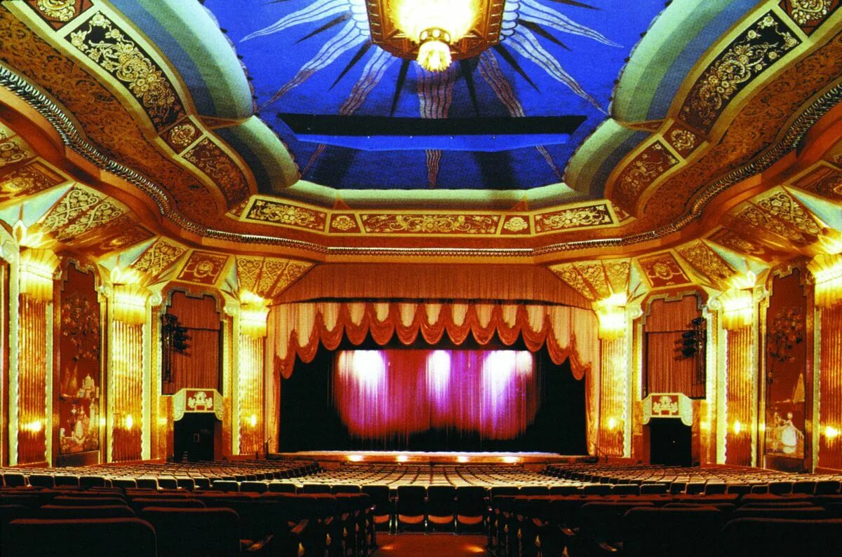 Paramount Theatre. Парамаунт театр Иллинойс. The Paramount Theater Оклахома Сити. Театр Paramount cay Паулу.