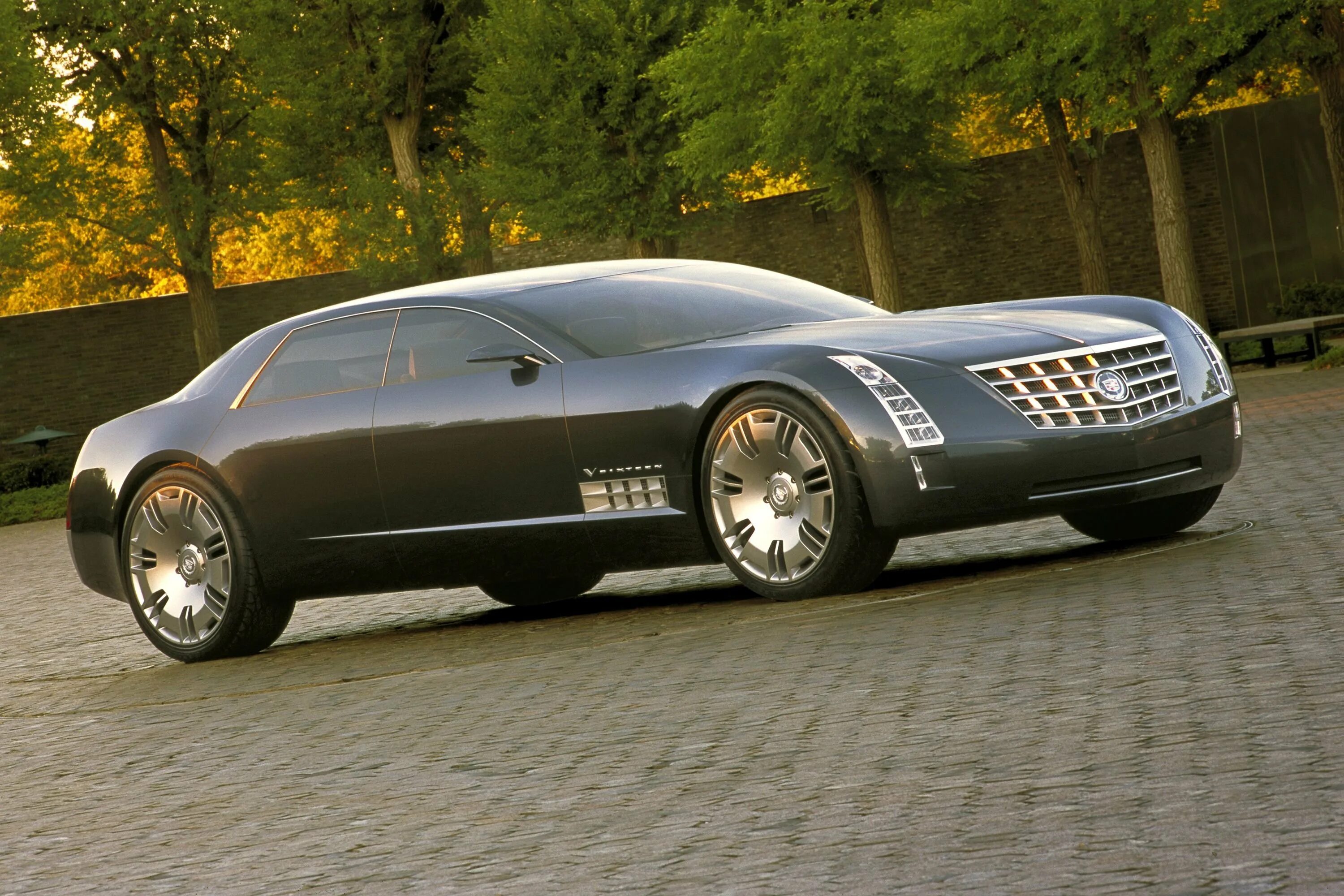 Машины автомобили дорогие. Кадиллак Сикстин. Cadillac Sixteen 2003. Cadillac 16 Concept. 2003 Cadillac Sixteen Concept.