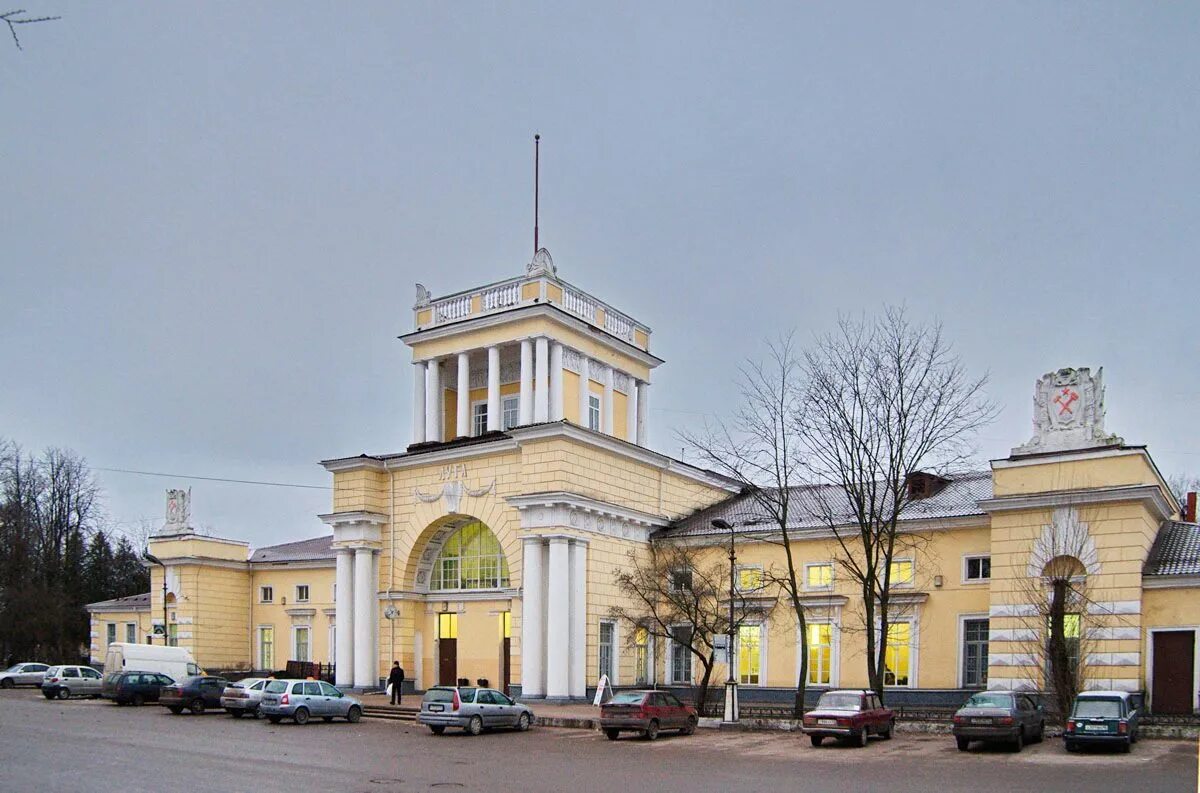 Городок луга ленинградская область. Город луга город воинской славы. Луга центр города. Луга город достопримечательности. Луга город ленинградская.