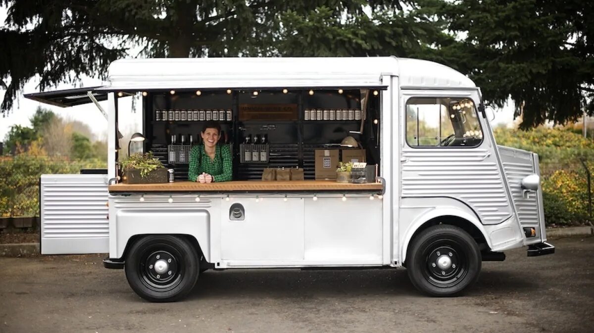 Фуд машина. Прицепы автолавки food Truck. Фудтрак Citroen. Фургон с едой. Фургончик с едой.