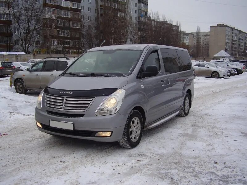 Авито купить гранд старекс. Hyundai Grand Starex. Гранд Старекс серый. Hyundai Grand Starex е171ст750. Hyundai Starex серый.