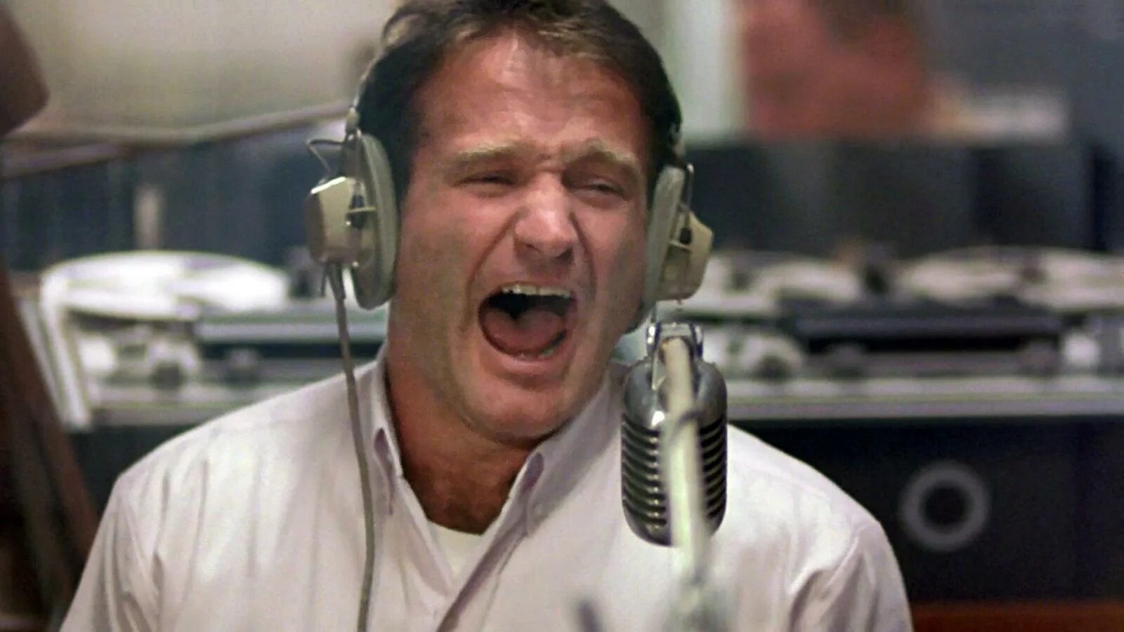 Робин Уильямс good morning Vietnam. Гуд Монинг Вьетнам. Доброе вьетнам песня