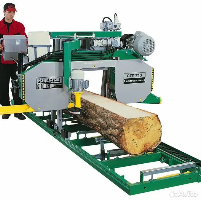 Распиловка бревна на пилораме. Дисковая пилорама углового пиления. Распиловка ленточной пилорамой. Угловая пилорама бия 630. Распиловка древесины на пилораме.