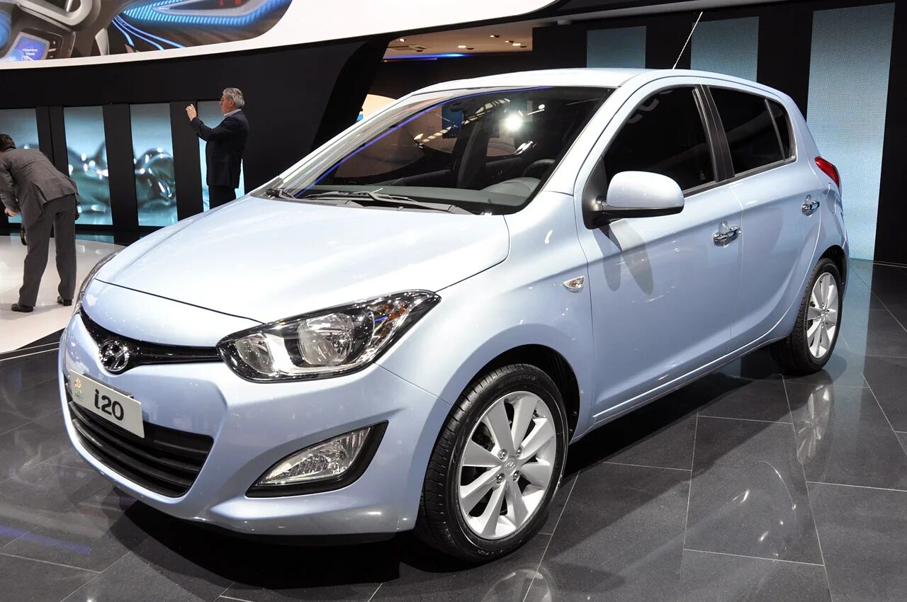 Хендай ай 30. Hyundai accent solaris. Hyundai accent 2012 хэтчбек. Солярис акцент 2012. Elantra hyundai elantra.