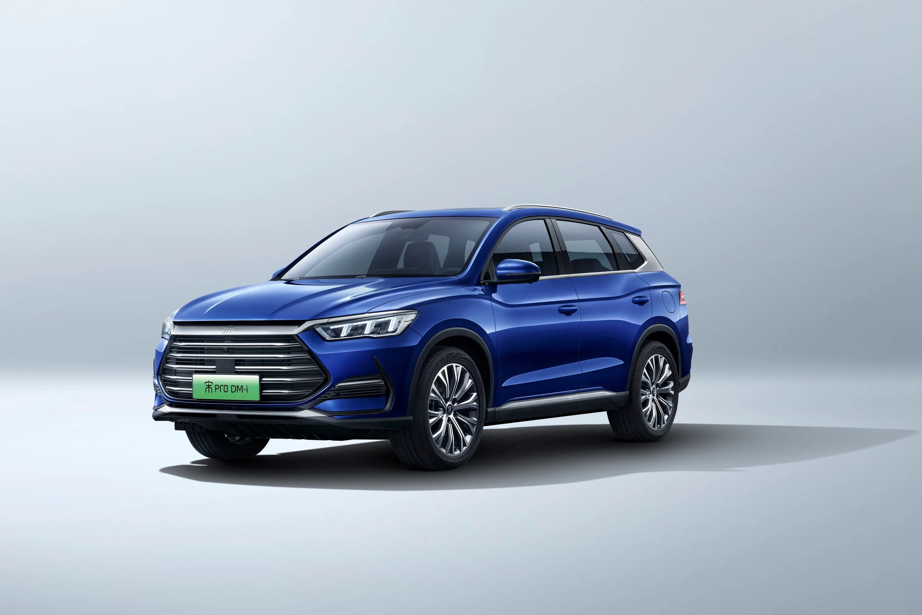 Byd plus гибрид. BYD Song Pro DM-I 2022. BYD Song 2022. BYD кроссовер 2022. BYD кроссовер 2023.