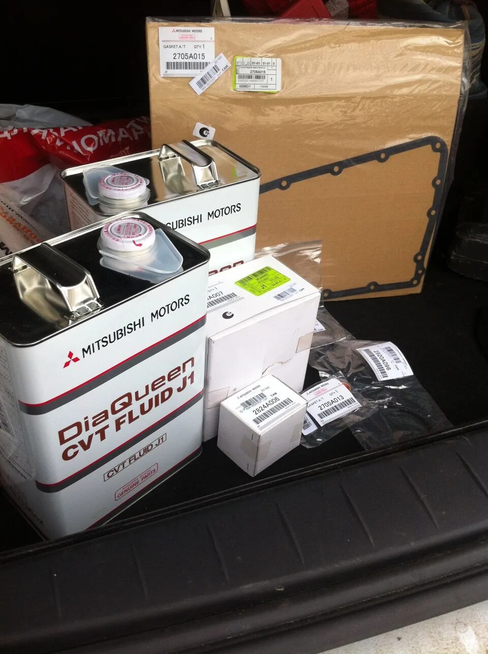 Замена масла в вариаторе - Mitsubishi Outlander XL, 2,4 л, 2007 года плановое ТО