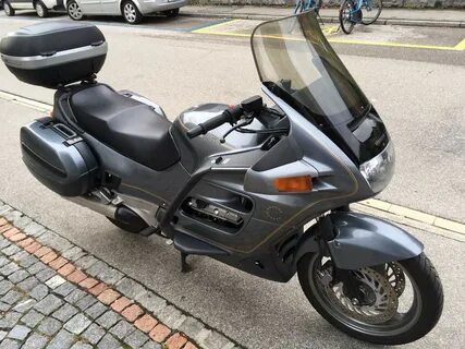 St 1100