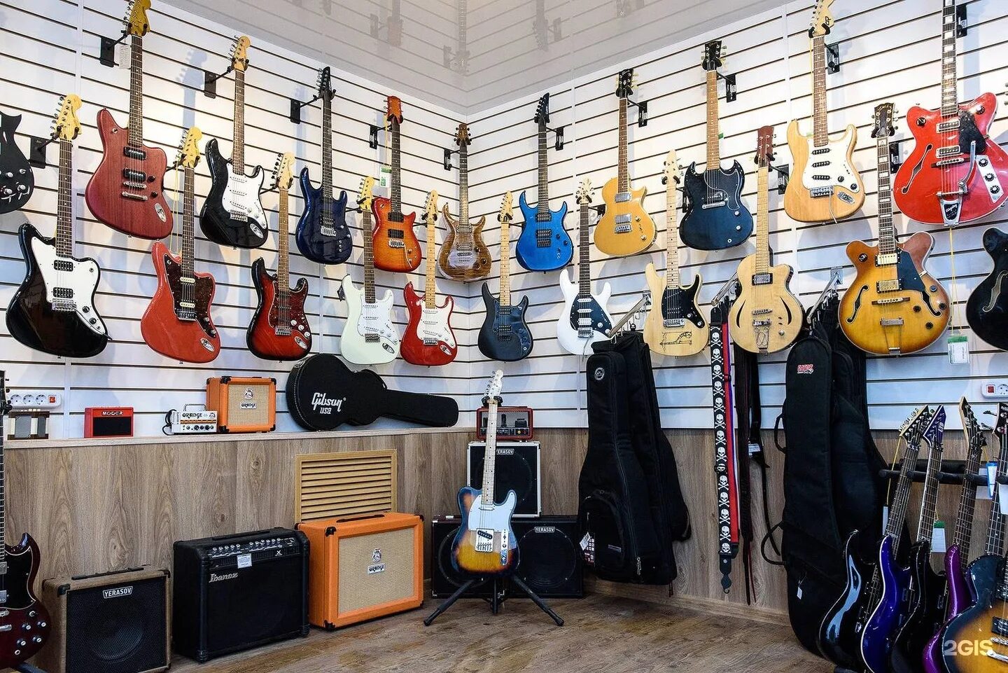 магазин музыкальных инструментов в ростове-на-дону. магазин музыкальных инструментов. бутиктон пермь. музыкальный магазин. музыкальный магазин германия.