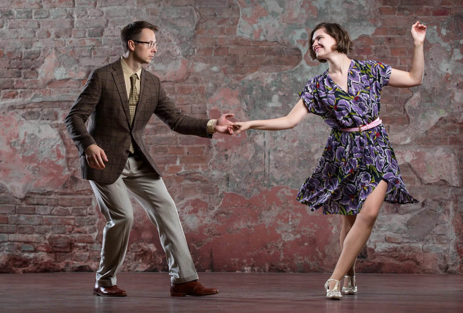 Lindy hop dance. Линди хоп танец. Линди хоп свинг. Линди хоп танец. Стиль линди.