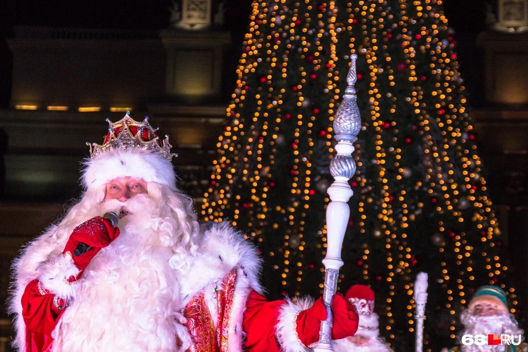 Великий устюг настоящий дед мороз. Видео выхода деда мороза. Красивый дед мороз. Всероссийский дед мороз. Русский дед мороз.