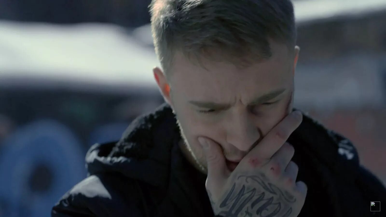 Миллион алых роз крид. Миллион алых роз крид. Милион крид. Крид миллион алых роз клип. Милион крид.