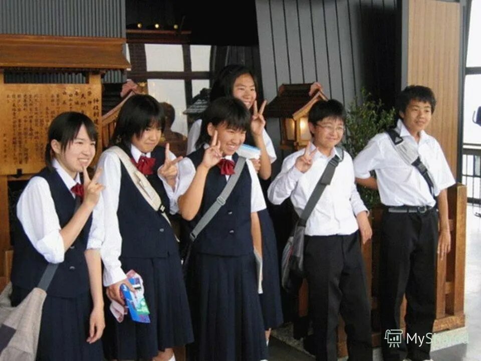 старшая школа гакко. средняя школа в японии. алексеев старшая школа гакко. Canon atarashii gakkou. лестницы школы сериал 2015.