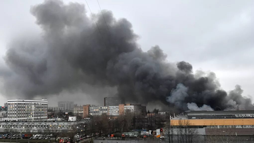 Пожар в Москве сейчас 1 час назад. Пожар Чагино 2005. Пожар в Москве сейчас. Пожар на складе в Москве. Москва сгоревшая пожаром