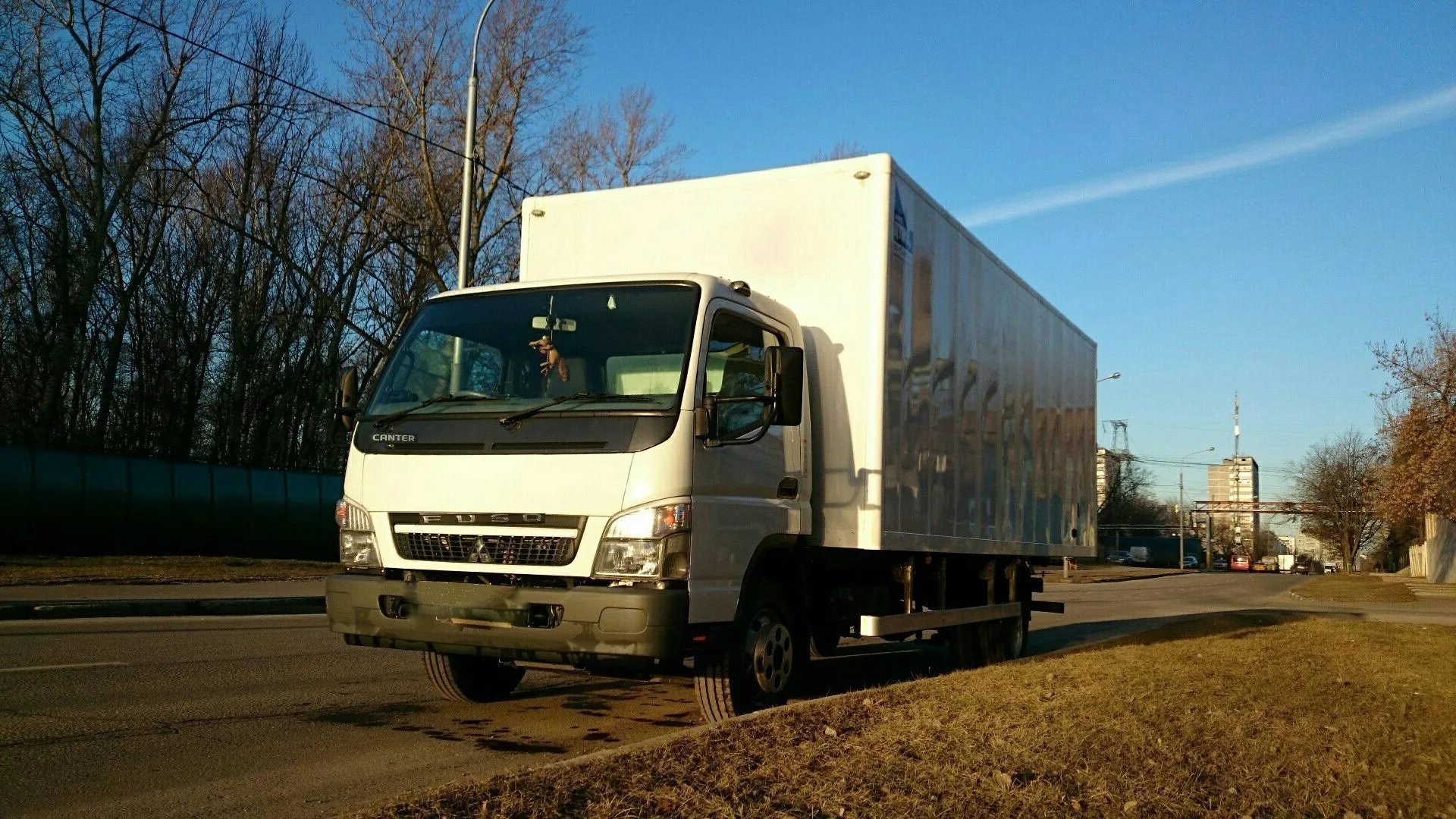 Грузовик 32. Грузовик 32 Куба. "Перевозки по Москве и МО". Фургон 5 тонн Ставрополь. Машины до 5 тонн красивые картинки.