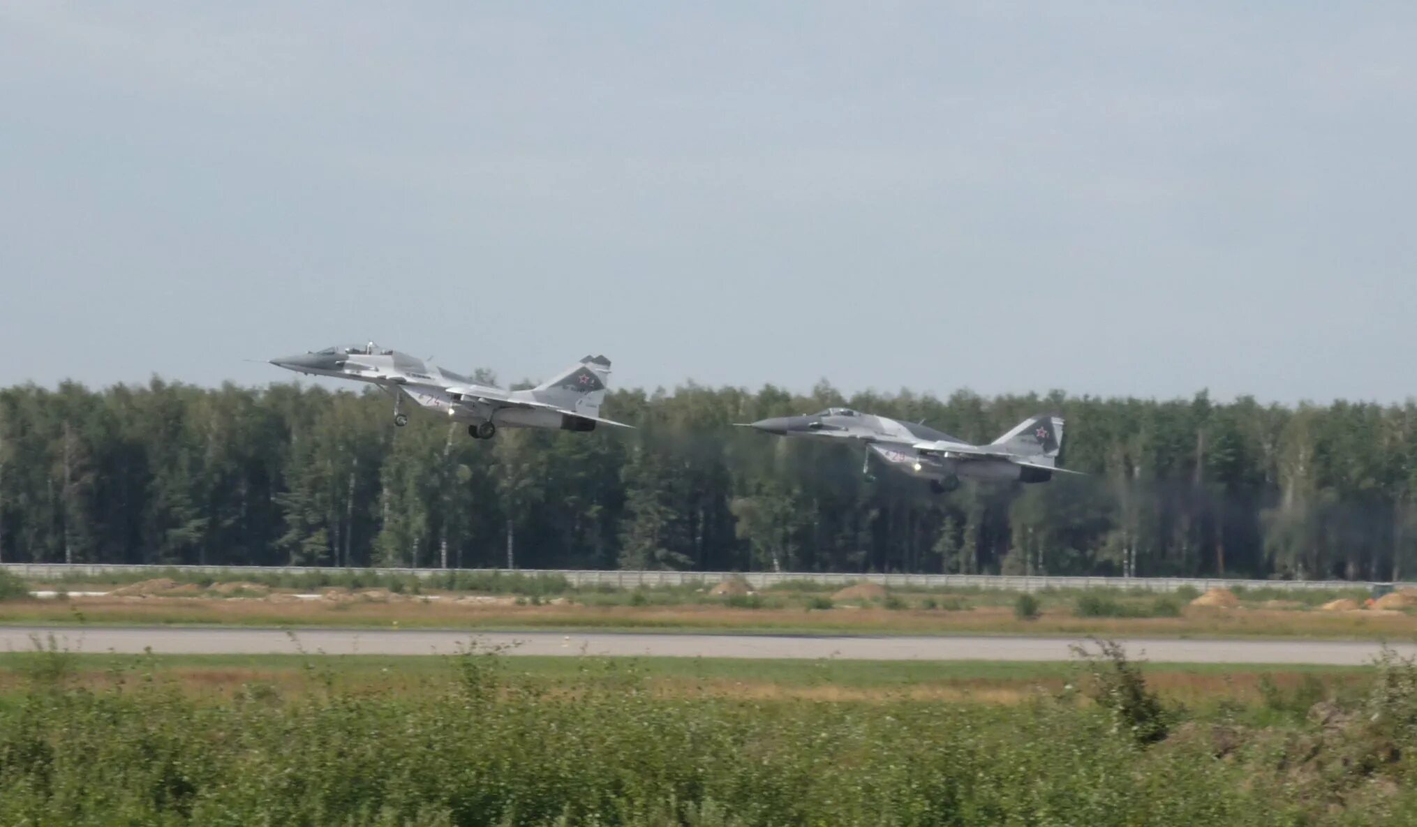 Подмосковье чкаловский. Щелково-10 аэродром Чкаловский. Военный аэропорт Чкаловский. Аэродром Чкаловский Москва. Военный аэродром Чкаловский Московская область.